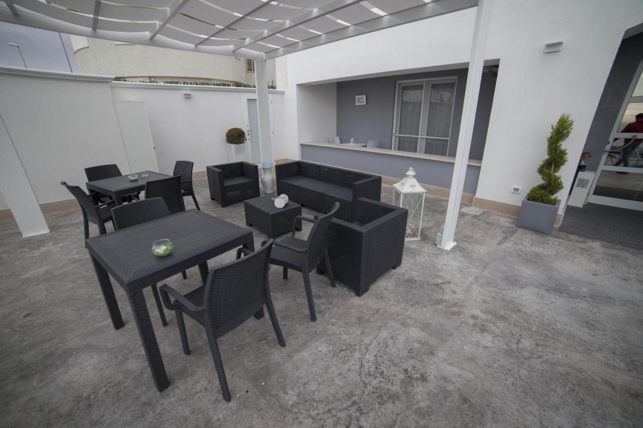 Residence Del Sole Манфредония Экстерьер фото